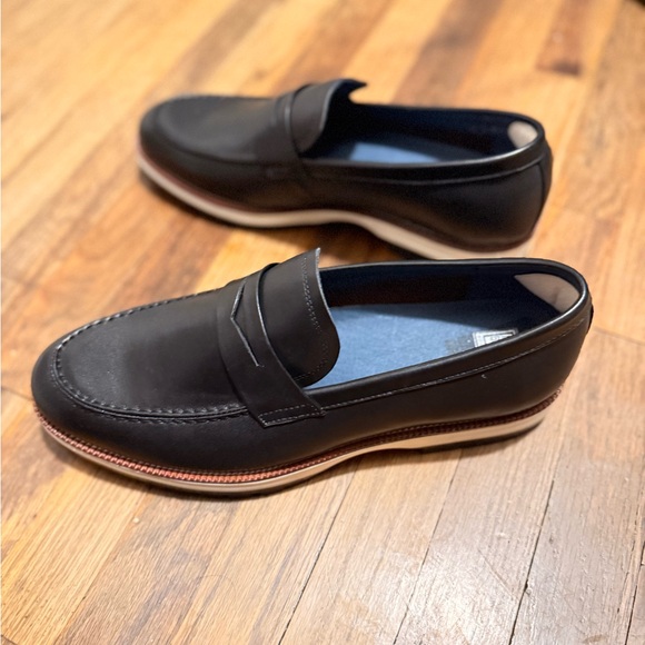 Ike Behar Black Leather Loafers Like New - Picture 2 of 10